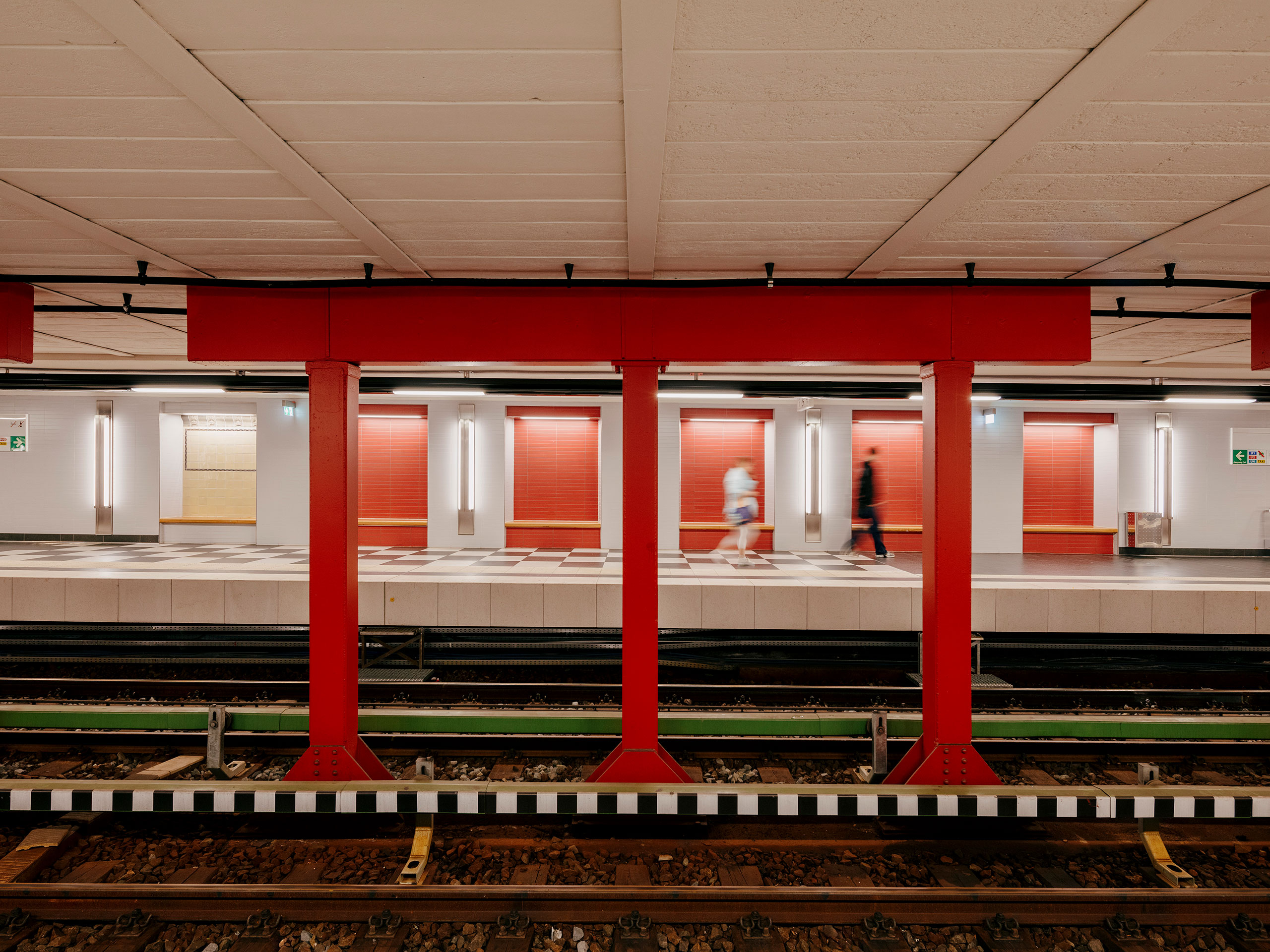 Barrierefreier Ausbau der U-Bahn-Haltestellen Rathaus und Mönckebergstraße