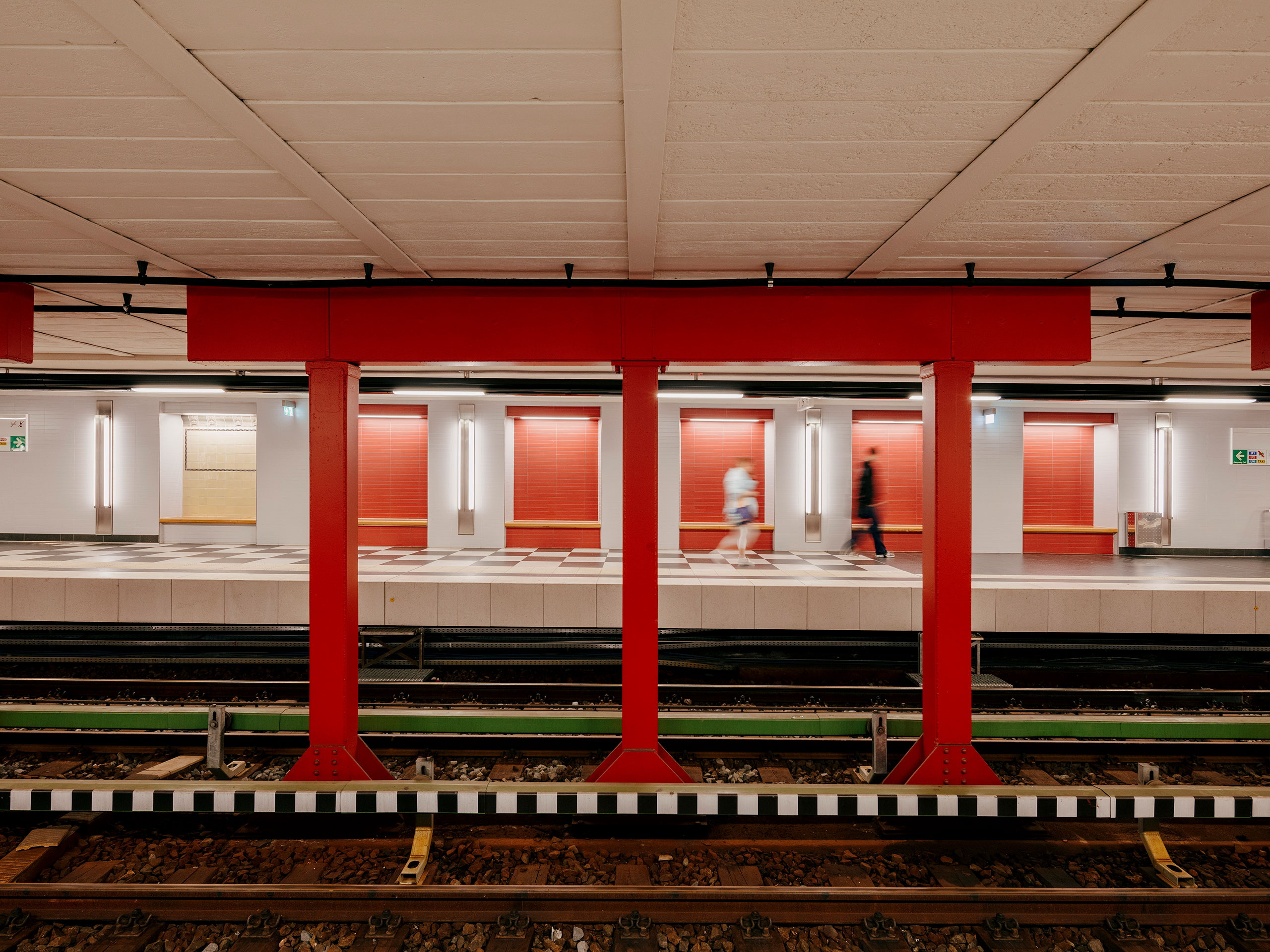 Barrierefreier Ausbau der U-Bahn-Haltestellen Rathaus und Mönckebergstraße - 