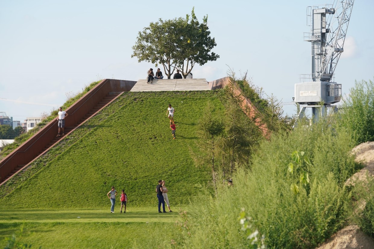 Himmelsberg im Baakenpark - 