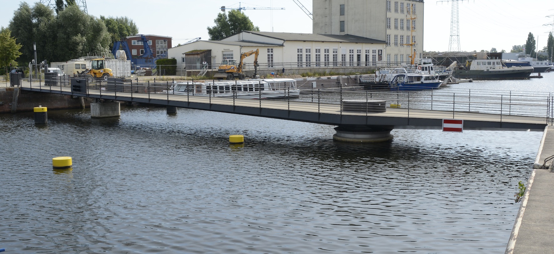 Zitadellenbrücke im Harburger Binnenhafen - 