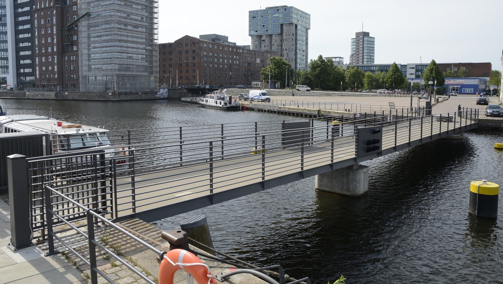 Zitadellenbrücke im Harburger Binnenhafen - 