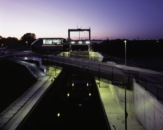 Betriebsgebäude Ernst-August-Schleuse -