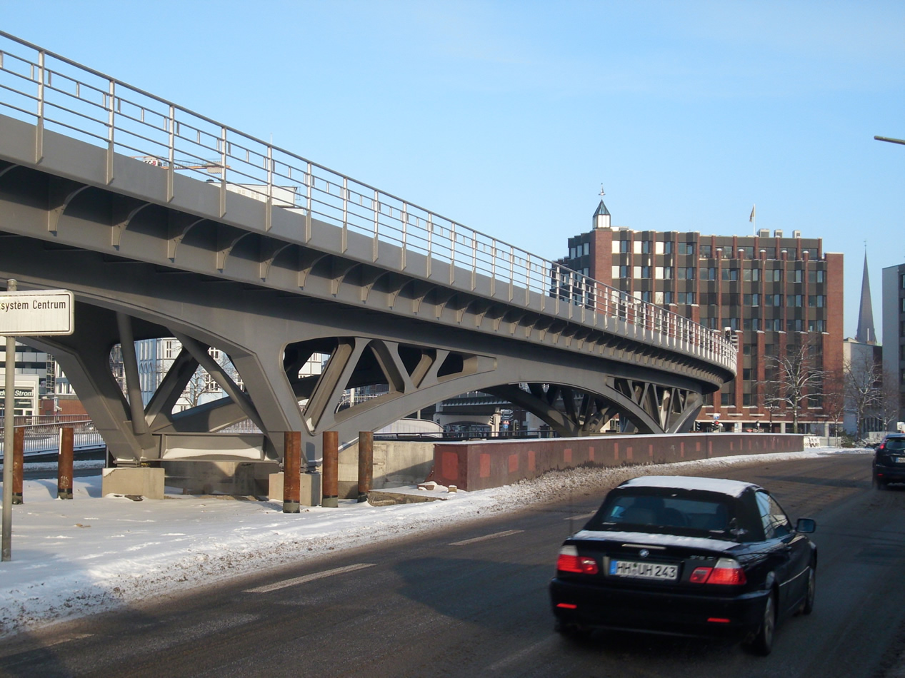 Viaduktbrücke am Binnenhafen - 