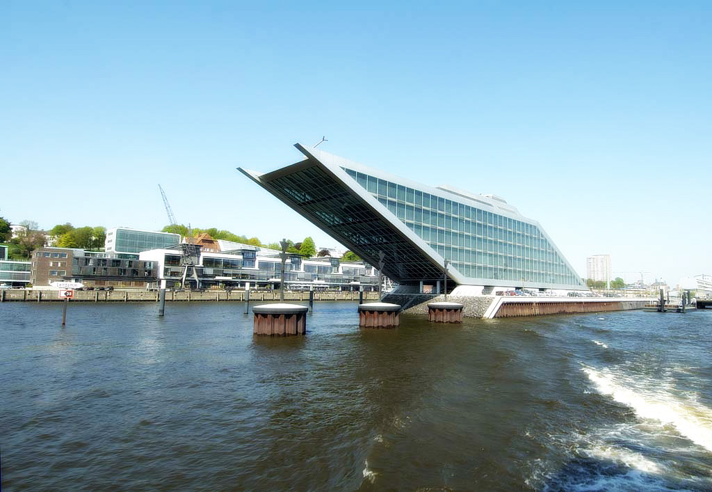 Bürohaus „Dockland“ - 